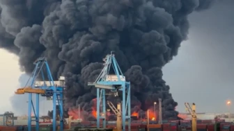 Sudan’ın Port Sudan Limanı'nda patlama ve yangın!
