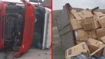Erzincan'da feci kaza! Beyaz eşya yüklü tır devrildi