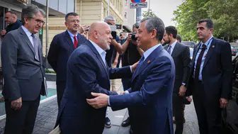 Özgür Özel, HAK - İŞ ve TÜRK - İŞ'i ziyaret etti