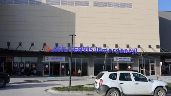 Okulda kutlama krize dönüştü: Yaş pasta 12 öğrenciyi hastanelik etti