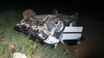 Karabük'te otomobil 40 metreden tarlaya uçtu: 4 kişi yaralandı!