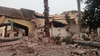 Hindistan, Pakistan'ı vurdu: 13 ölü, 35 yaralı!