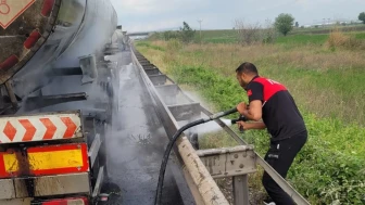 Osmaniye'de panik anları: Seyir halindeki tanker alev aldı!
