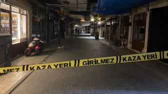 Manisa'da dehşet anları: Bıçaklı kavgada 1 kişi yaralandı!