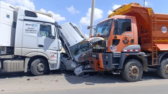 Mersin'de kamyon dehşet saçtı: 15 aracı ezip geçti!