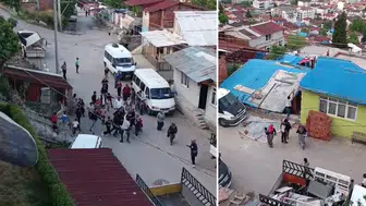 Kocaeli’de sokak ortasında kavga: Tuğla ve yumruklar havada uçuştu