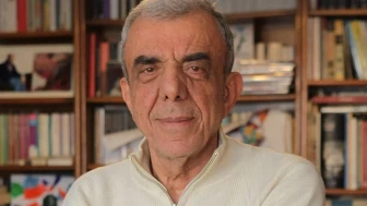 Usta yönetmen Ali Özgentürk Adana’da son yolculuğuna uğurlandı