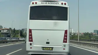 İstanbul’da ‘polis’ yazılı otobüslere inceleme