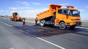 Sürücüler dikkat! Hangi yollar kapalı, nerelerde ulaşım kontrollü?