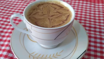 Elazığ'da sütlü kahve içen 4 kişi ölümden döndü!