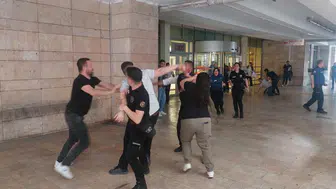Samsun'da adliye önünde iki taraf birbirine girdi