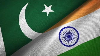 Pakistan ve Hindistan tam ateşkes için anlaştı