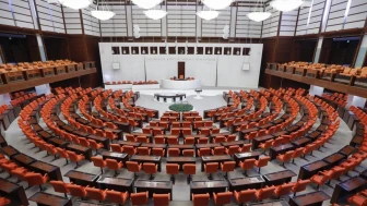 TBMM 2025 tatil takvimi belli oldu: Meclis ne zaman tatile girecek?