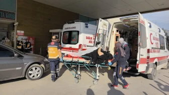 Bursa’da otomobil ile motosiklet çarpıştı: 2 yaralı