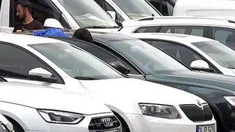 Araba fiyatları düşer mi? 2025'te Türkiye otomobil piyasası ne durumda?