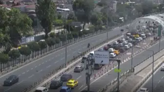 Avrasya Tüneli'nde panik anları: Araçta yangın çıktı