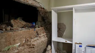 İzmir'de tünel inşaatı faciası: Evin duvarı yıkıldı
