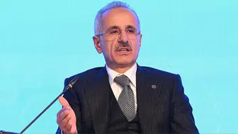 Bakan Uraloğlu'ndan Hürmüz Boğazı’nda seyredecek Türk bayraklı gemiler hakkında açıklama!