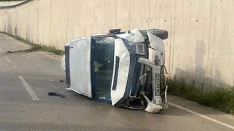 Tokat'ta minibüs devrildi