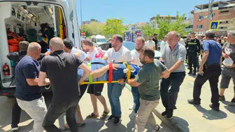 Bursa’da inanılmaz kaza: Fren yerine gaza bastı, yayaların üzerine sürdü!