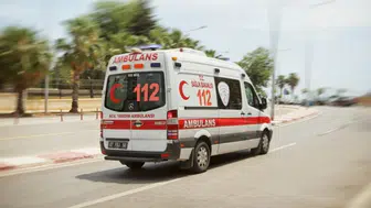Hasta taşıyan ambulansa yol vermedi, gözaltına alındı