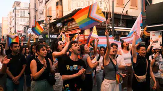 İstanbul Onur Yürüyüşü'nde gözaltına alınan 3 kişi hakkında tutuklama talebi