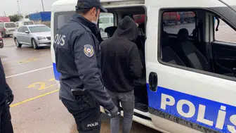 İzmir'de FETÖ operasyonu: 14'ü polis 20 şüpheli yakalandı