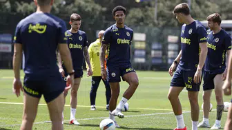 Fenerbahçe'de bir ayrılık daha!