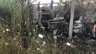 Otomobilden fırlayan sürücü can verdi!