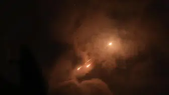 İsrail, İran devlet televizyonunu vurdu: 3 ölü!
