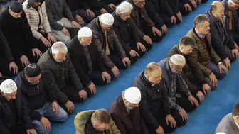 Bayram namazı nasıl kılınır? 2025 Kurban Bayramı namazı kaç rekat, saat kaçta? İstanbul, Ankara ve İzmir saatleri