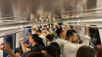 Ankara metrosunda arıza! Yolcular yolda kaldı