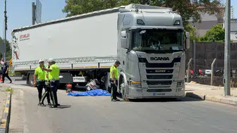 Gaziantep’te motosiklet tırın altına girdi: 2 kişi hayatını kaybetti