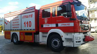 Balıkesir'de kereste atölyesinde korkutan yangın!