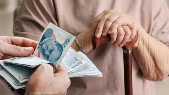 AK Parti'den en düşük emekli aylığı açıklaması!