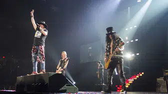 Dünyaca ünlü rock grubu Guns N’ Roses, Mattia Ahmet Minguzzi'yi andı!