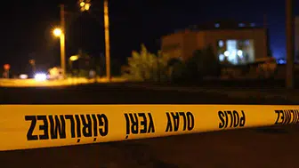 Erzurum'da bıçaklı kavga: Yan bakma tartışması kanlı bitti! 4 yaralı