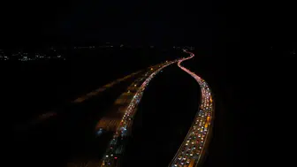 Tatilciler yola çıktı, trafik kitlendi!