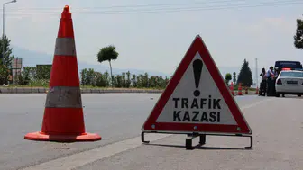 Afyonkarahisar'da yolcu otobüsü tıra çarptı: Çok sayıda yaralı var!