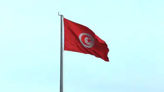 Hangi ülkenin günümüzdeki ulusal bayrağındaki ay yıldızın rengi kırmızıdır? İşte merak edilen sorunun cevabı...