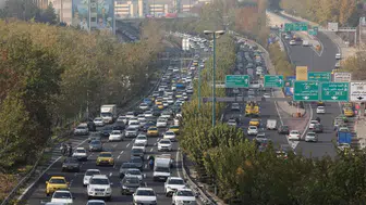 Tahran-Çalus otoyolunda trafik yoğunluğu: Gidiş yönü kapandı