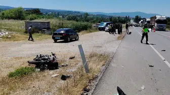 Balıkesir'de traktör ile çarpışan motosikletli can verdi!