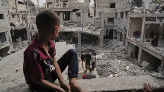 İsrail, Gazze'de yardım bekleyenleri hedef aldı
