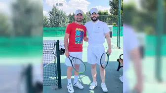 Akın Akınözü kortlarda fırtına gibi esti! Hayranları mest oldu