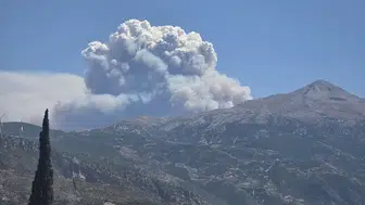 Suriye’de orman yangını Türkiye’den görüldü! Dumanlar Hatay semalarını kapladı
