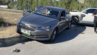 Sivas'ta otomobiller çarpıştı: Yaralılar var