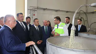 Bakan Fatih Kacır, Çorum'da iki sanayi tesisini ziyaret etti