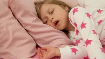 Çocuklarda horlama gelişim geriliği ve başarı düşüşüne neden olabilir mi?