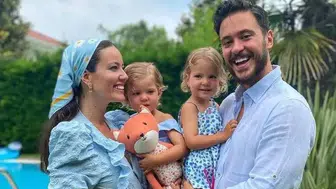 Boşanma kararı sonrası tatile çıkan Pelin Akil ve Anıl Altan'dan 'aile' paylaşımı: Sosyal medyada yankı uyandırdı