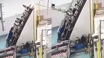 Adana'da korkunç kaza! Arızalı makine işçinin sırtına saplandı